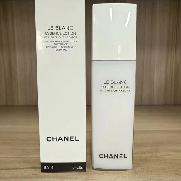 Chanel Whitening Essence 150ml - Picture 1 of 5